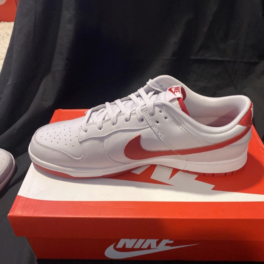 Size 13 - Nike Dunk Low Vast Grey Varsity Red - Picture 13 of 15